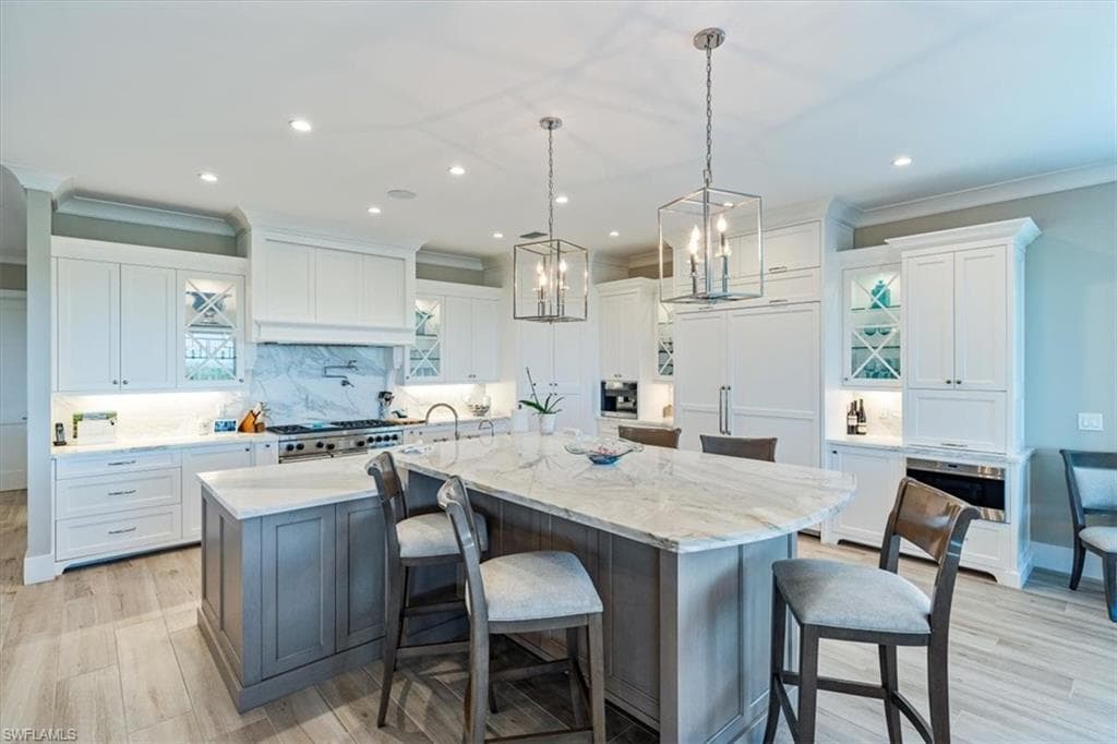 564 Spinnaker Dr, Marco Island, FL 34145-3