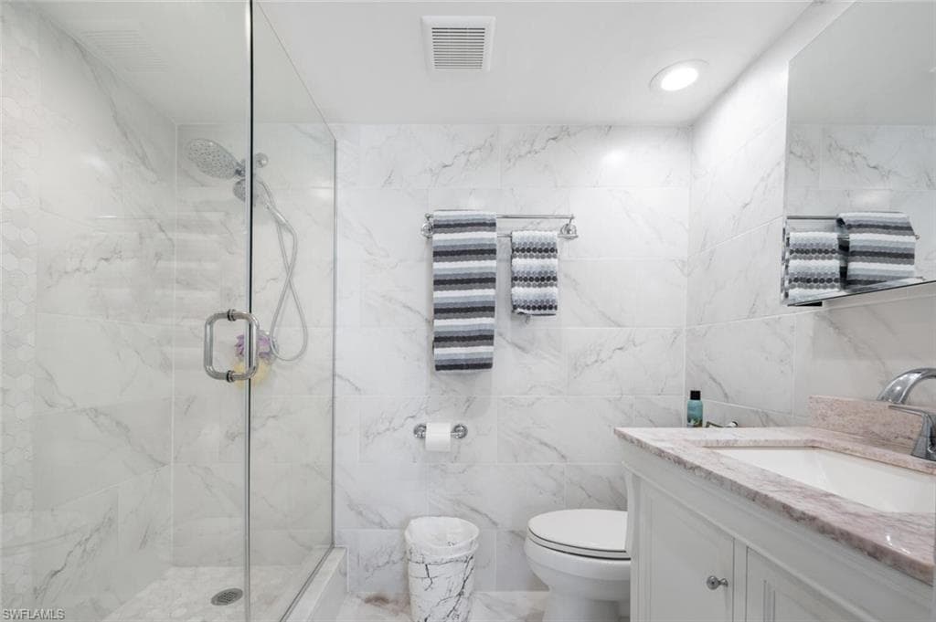 190 Pebble Beach Blvd 103, Naples, FL 34113-12