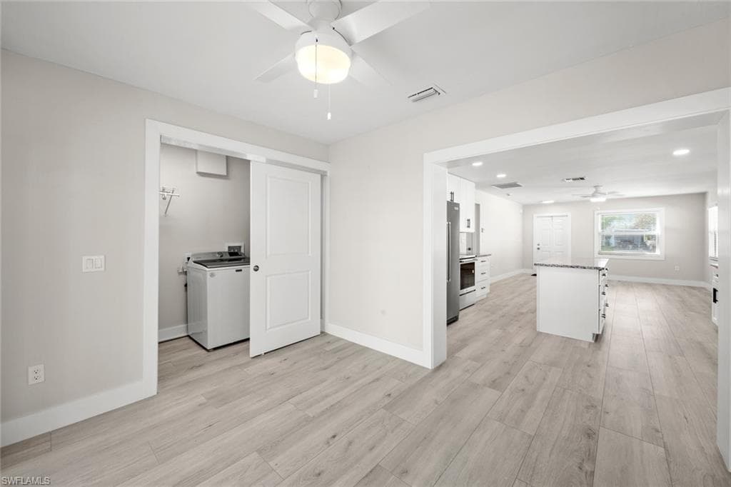 527 97th Ave N, Naples, FL 34108-12