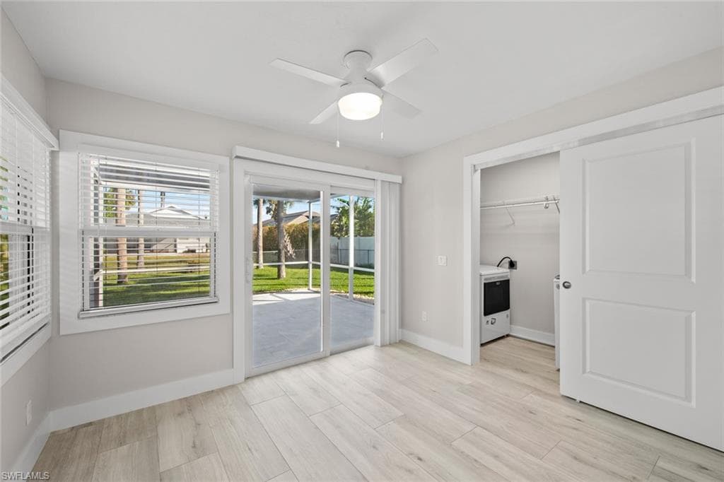 527 97th Ave N, Naples, FL 34108-13
