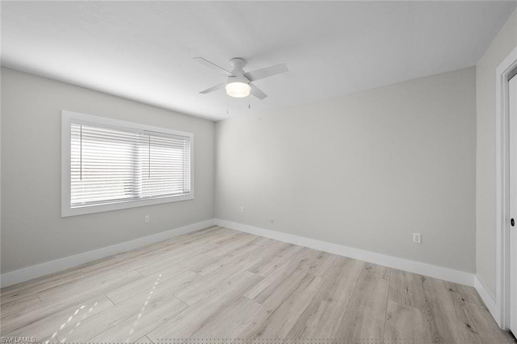 527 97th Ave N, Naples, FL 34108-23