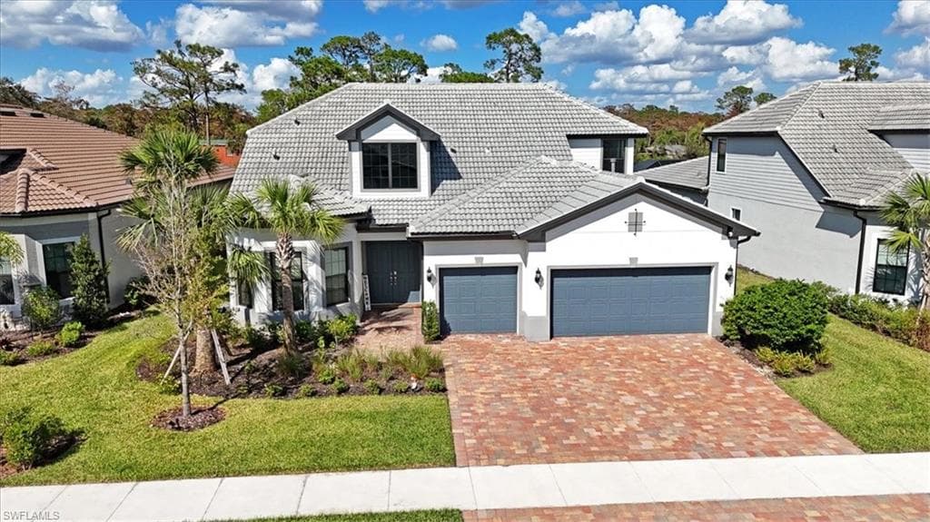 9575 Curlew Dr, Naples, FL 34120-1