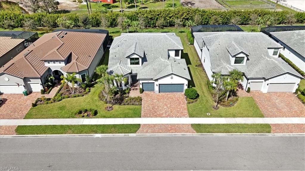 9575 Curlew Dr, Naples, FL 34120-37
