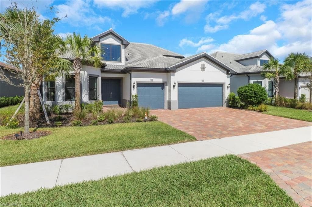 9575 Curlew Dr, Naples, FL 34120-3