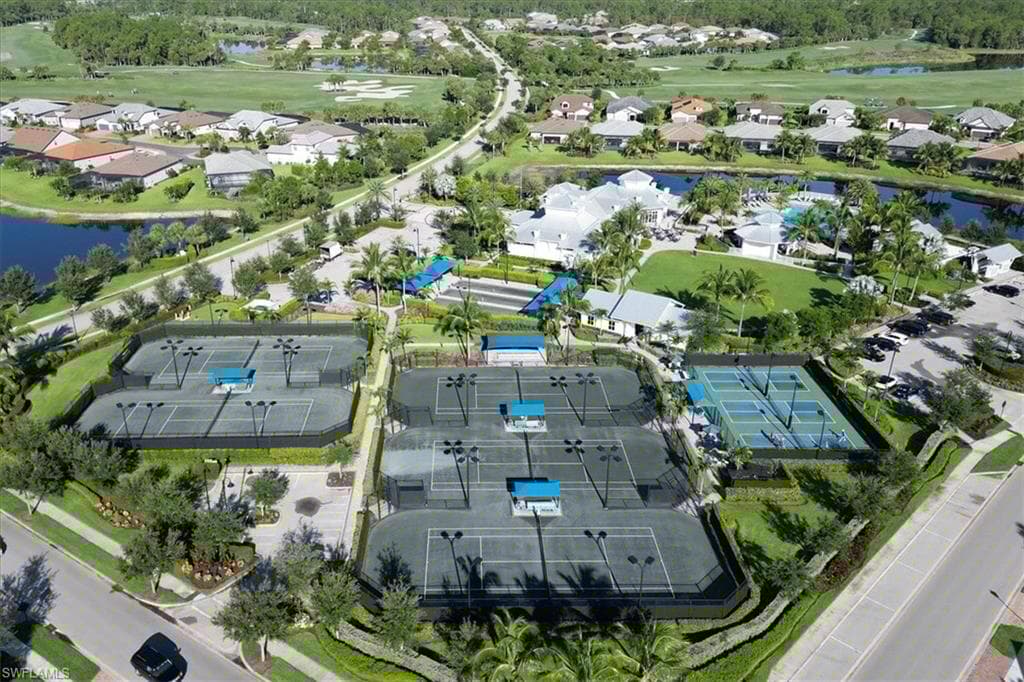 9575 Curlew Dr, Naples, FL 34120-48