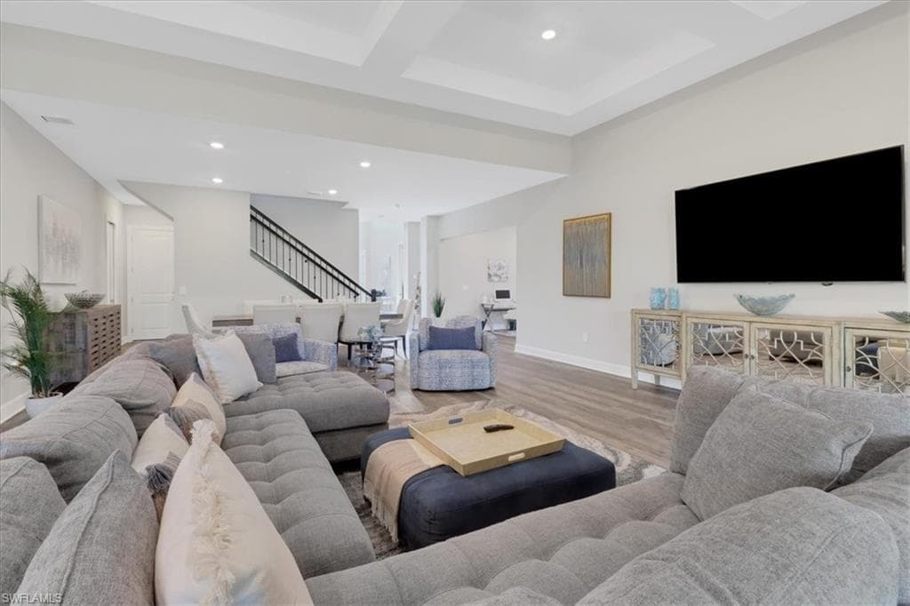 9575 Curlew Dr, Naples, FL 34120-6