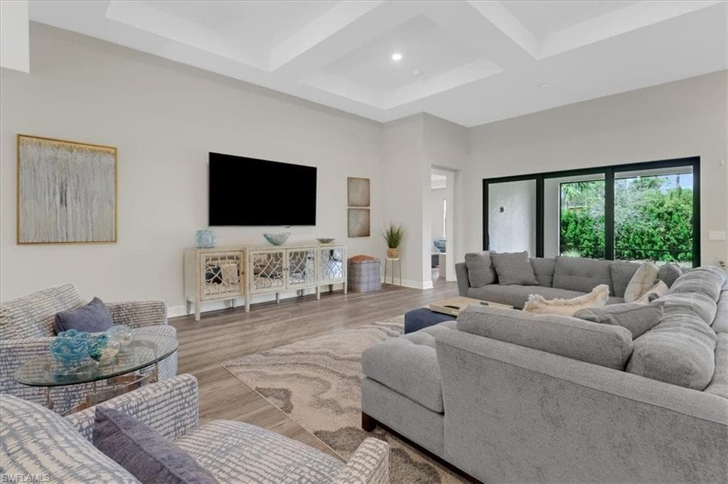 9575 Curlew Dr, Naples, FL 34120-7