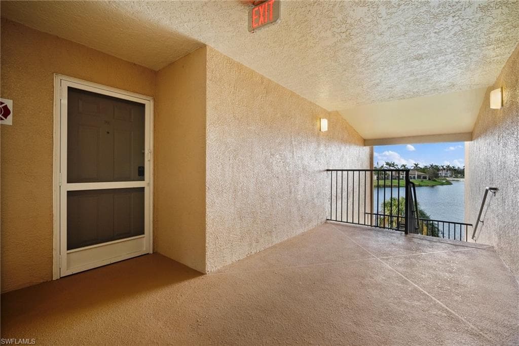 8754 River Homes Ln 8302, Bonita Springs, FL 34135-21