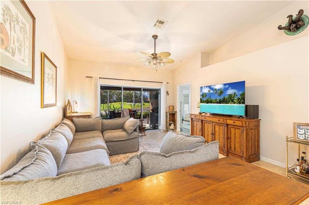 6647 Castlelawn Pl 24, Naples, FL 34113-9