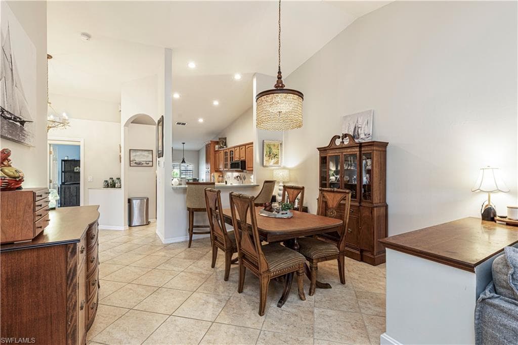 6647 Castlelawn Pl 24, Naples, FL 34113-11