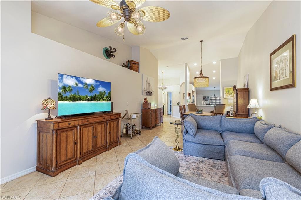 6647 Castlelawn Pl 24, Naples, FL 34113-13