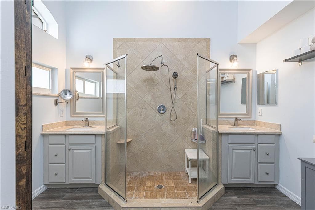 6647 Castlelawn Pl 24, Naples, FL 34113-20
