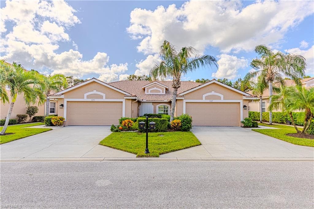 6647 Castlelawn Pl 24, Naples, FL 34113-28