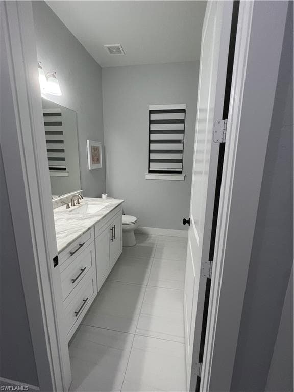 3677 8th Ave NE, Naples, FL 34120-25
