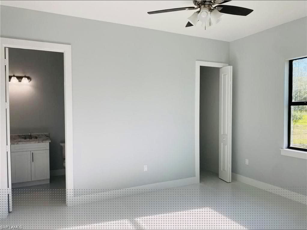 3677 8th Ave NE, Naples, FL 34120-31