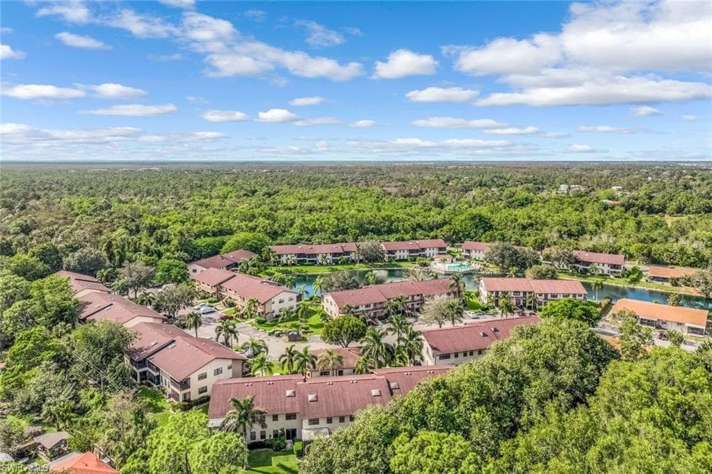 5286 Treetops Dr I-105, Naples, FL 34113-15