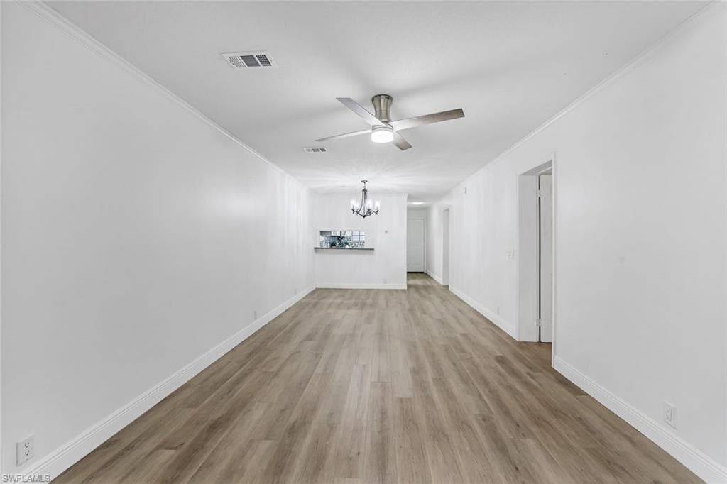 5286 Treetops Dr I-105, Naples, FL 34113-6