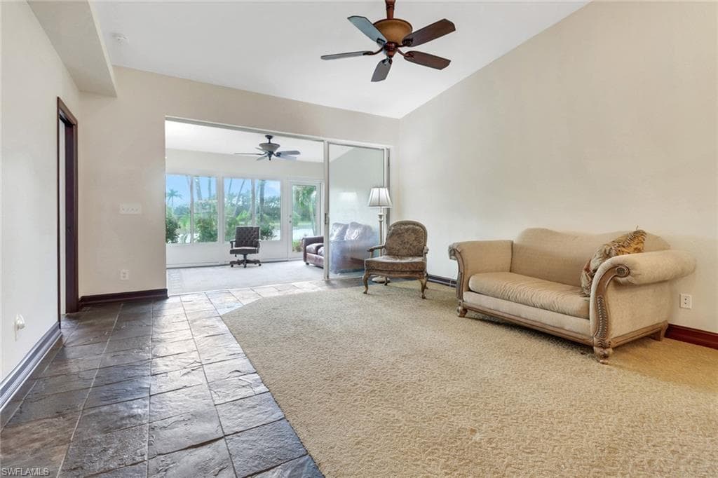 280 Naomi Dr 5401, Naples, FL 34104-16