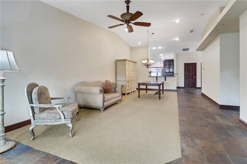 280 Naomi Dr 5401, Naples, FL 34104-18