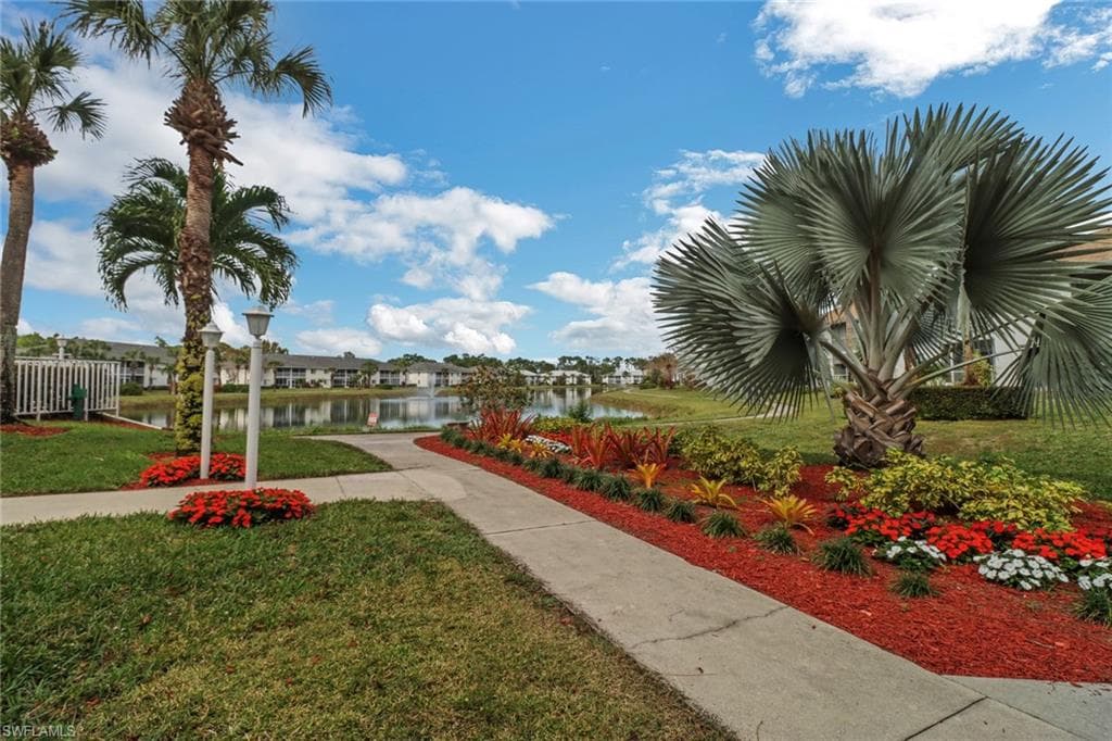 280 Naomi Dr 5401, Naples, FL 34104-32