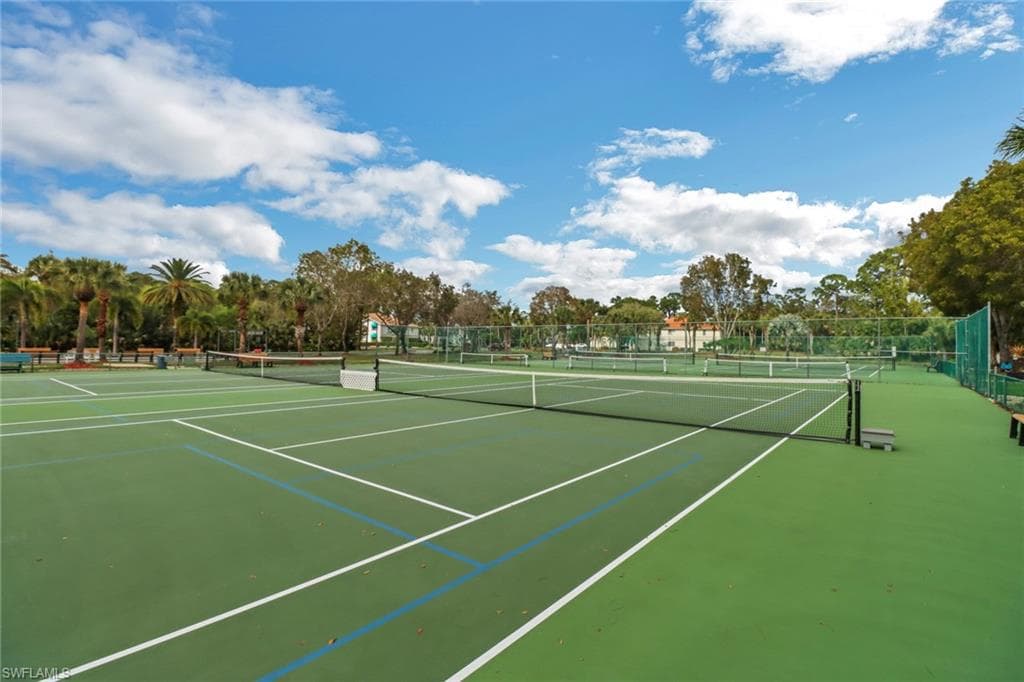 280 Naomi Dr 5401, Naples, FL 34104-37