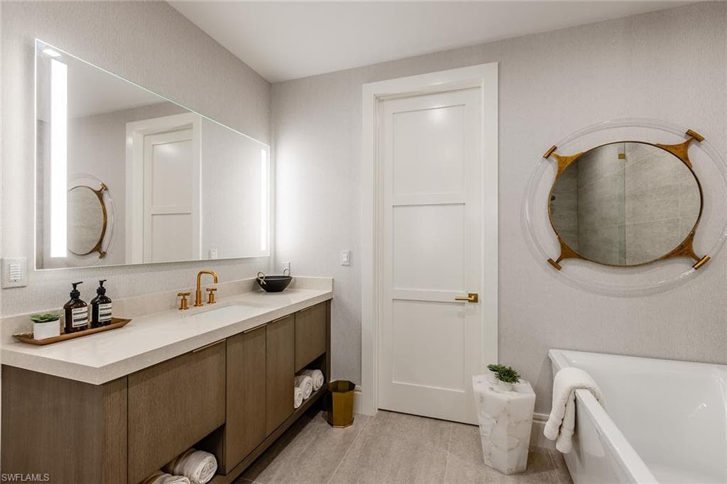 505 5th Ave S 201, Naples, FL 34102-12