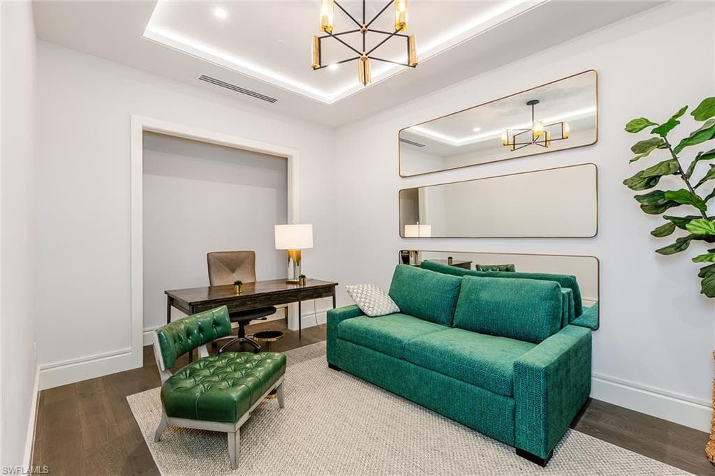 505 5th Ave S 201, Naples, FL 34102-17