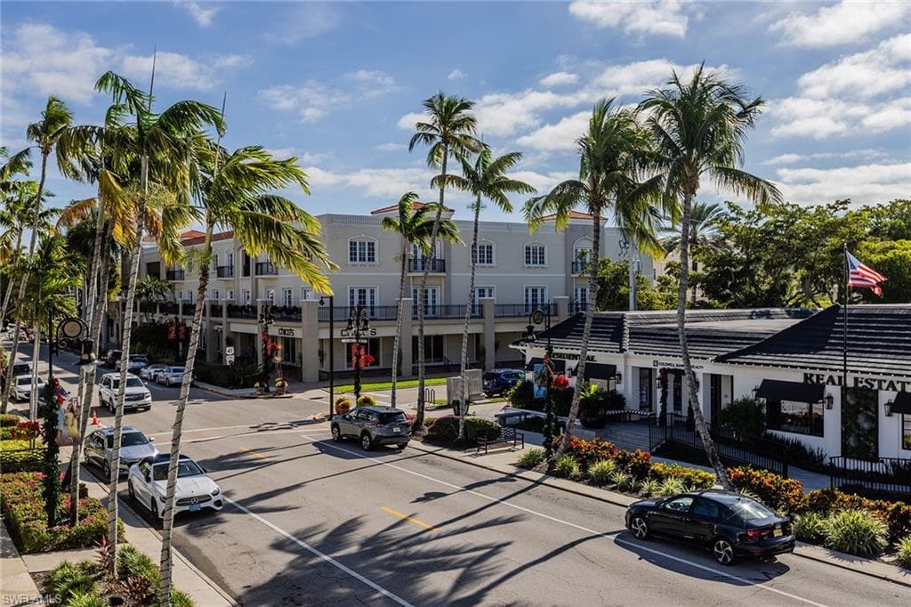 505 5th Ave S 201, Naples, FL 34102-24