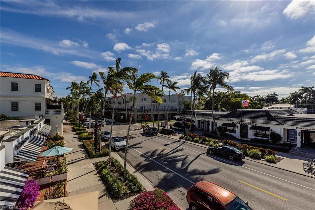 505 5th Ave S 201, Naples, FL 34102-28