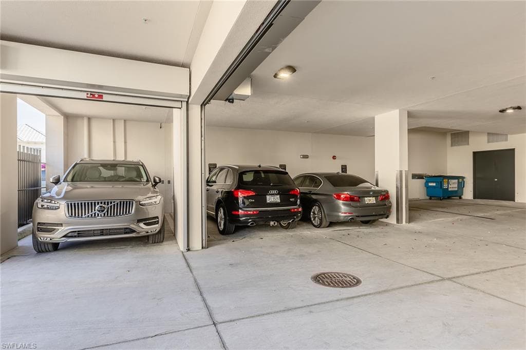 505 5th Ave S 201, Naples, FL 34102-30