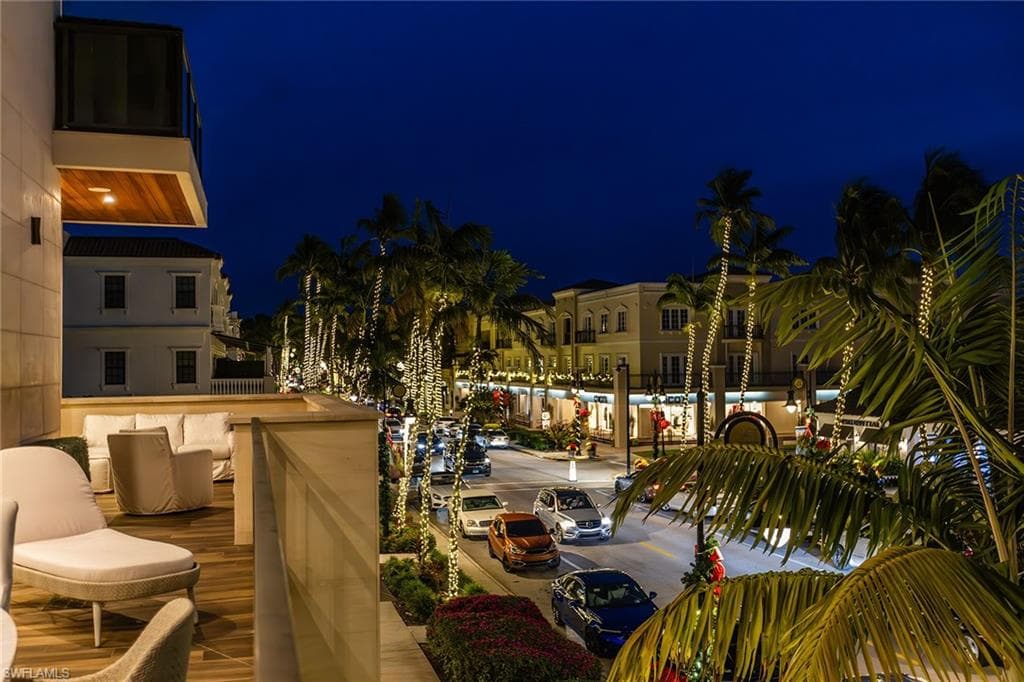 505 5th Ave S 201, Naples, FL 34102-38