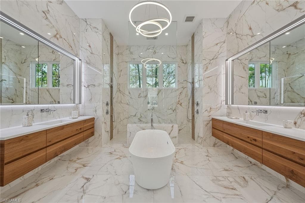 3280 Crayton Rd, Naples, FL 34103-13
