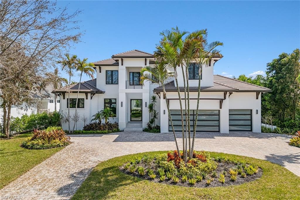 3280 Crayton Rd, Naples, FL 34103-34