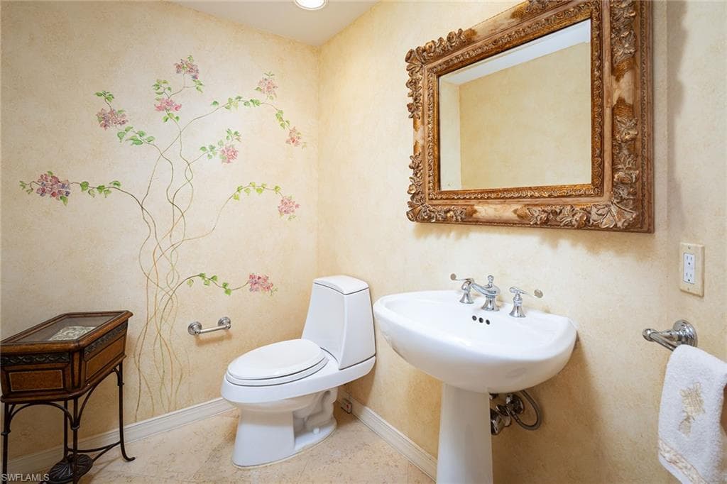 435 Dockside Dr A-804, Naples, FL 34110-14
