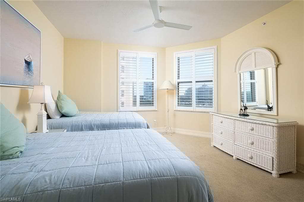 435 Dockside Dr A-804, Naples, FL 34110-17