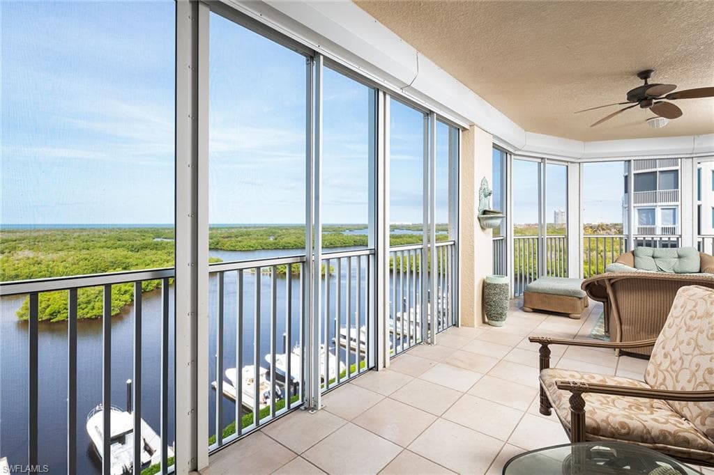 435 Dockside Dr A-804, Naples, FL 34110-20
