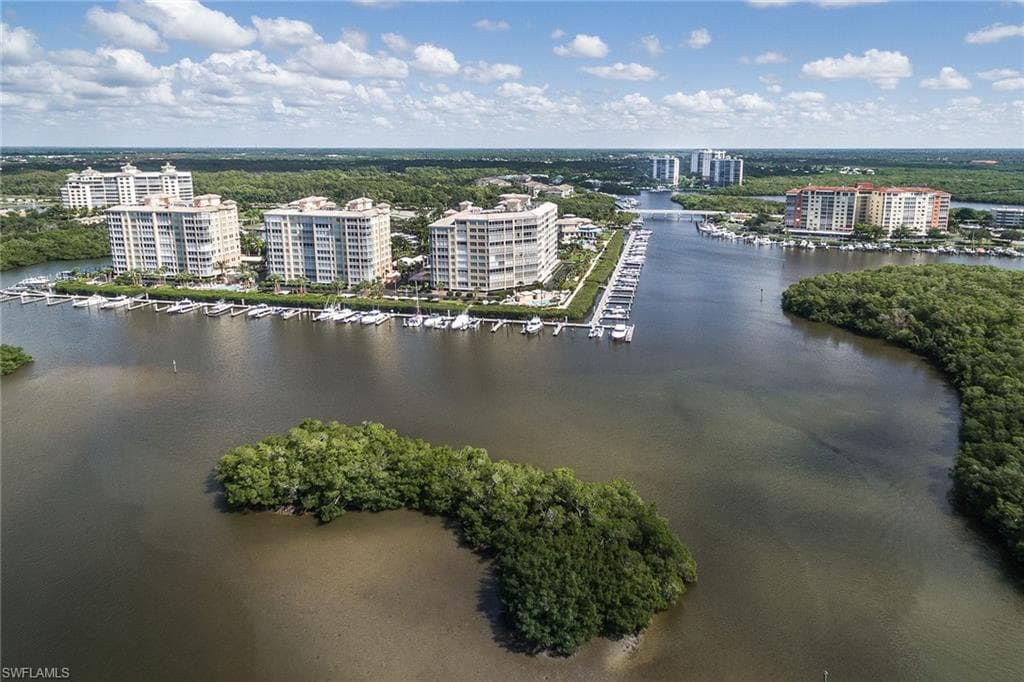 435 Dockside Dr A-804, Naples, FL 34110-22