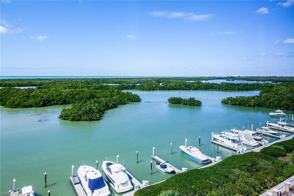 435 Dockside Dr A-804, Naples, FL 34110-24