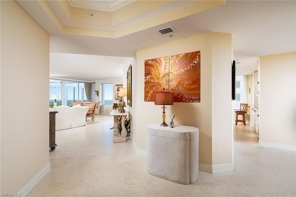 435 Dockside Dr A-804, Naples, FL 34110-4