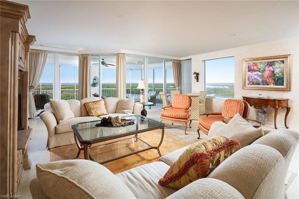 435 Dockside Dr A-804, Naples, FL 34110-5