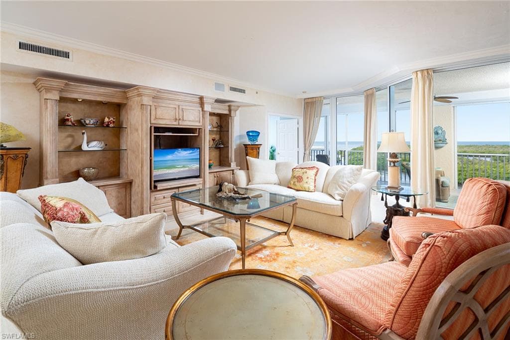 435 Dockside Dr A-804, Naples, FL 34110-6