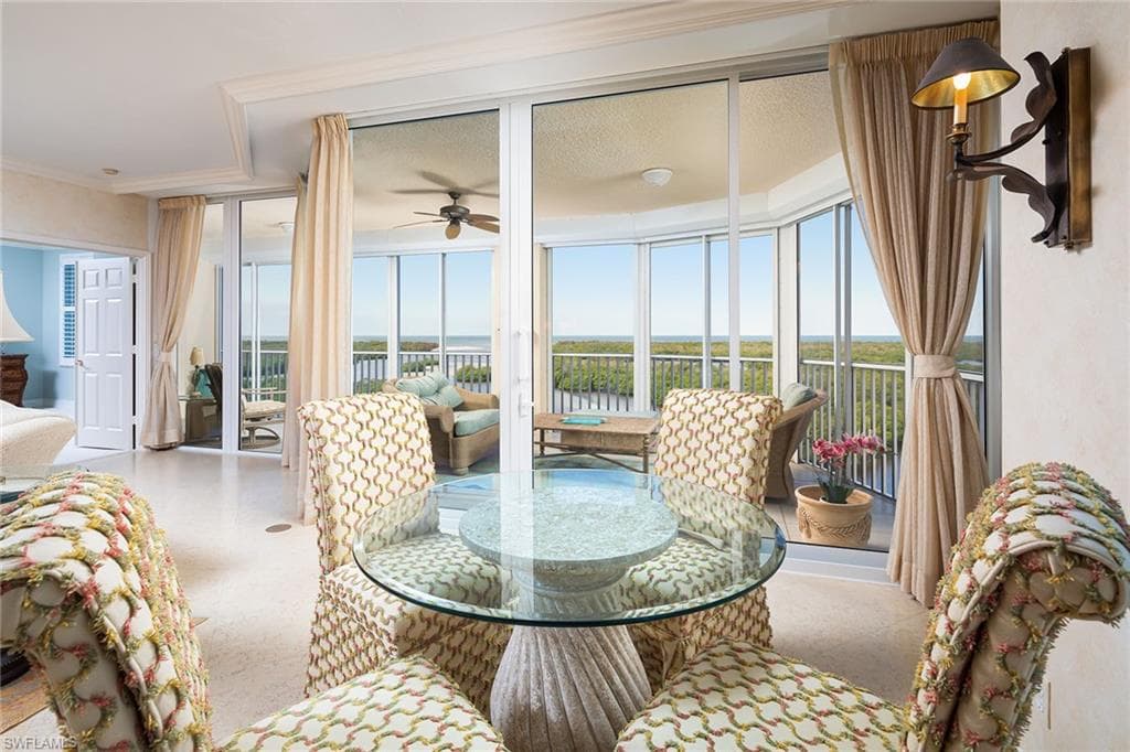 435 Dockside Dr A-804, Naples, FL 34110-7