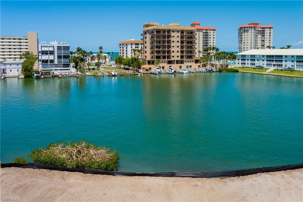 141 Conners Ave, Naples, FL 34108-4