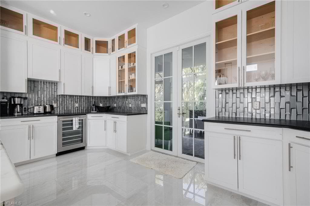 857 93rd Ave N, Naples, FL 34108-11