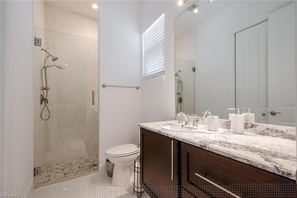 857 93rd Ave N, Naples, FL 34108-25