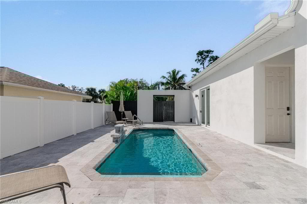 857 93rd Ave N, Naples, FL 34108-42