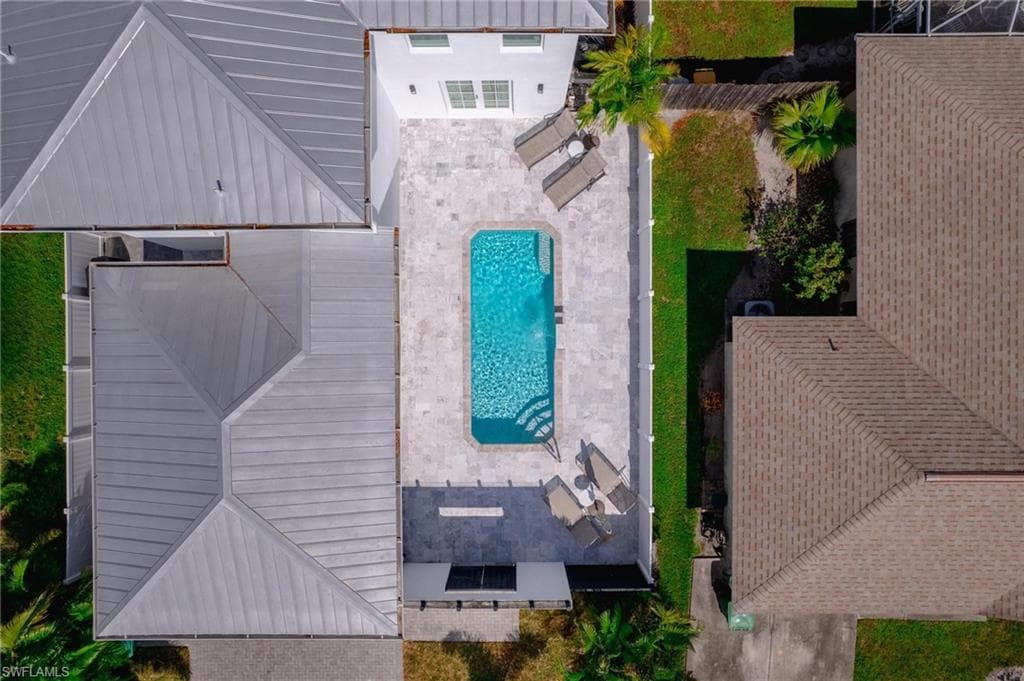 857 93rd Ave N, Naples, FL 34108-43