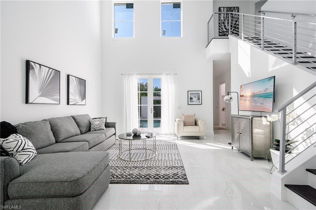 857 93rd Ave N, Naples, FL 34108-7