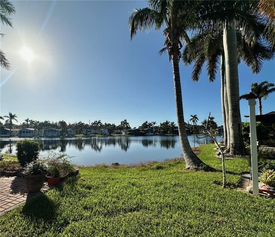 1113 Diamond Lake Cir, Naples, FL 34114-10