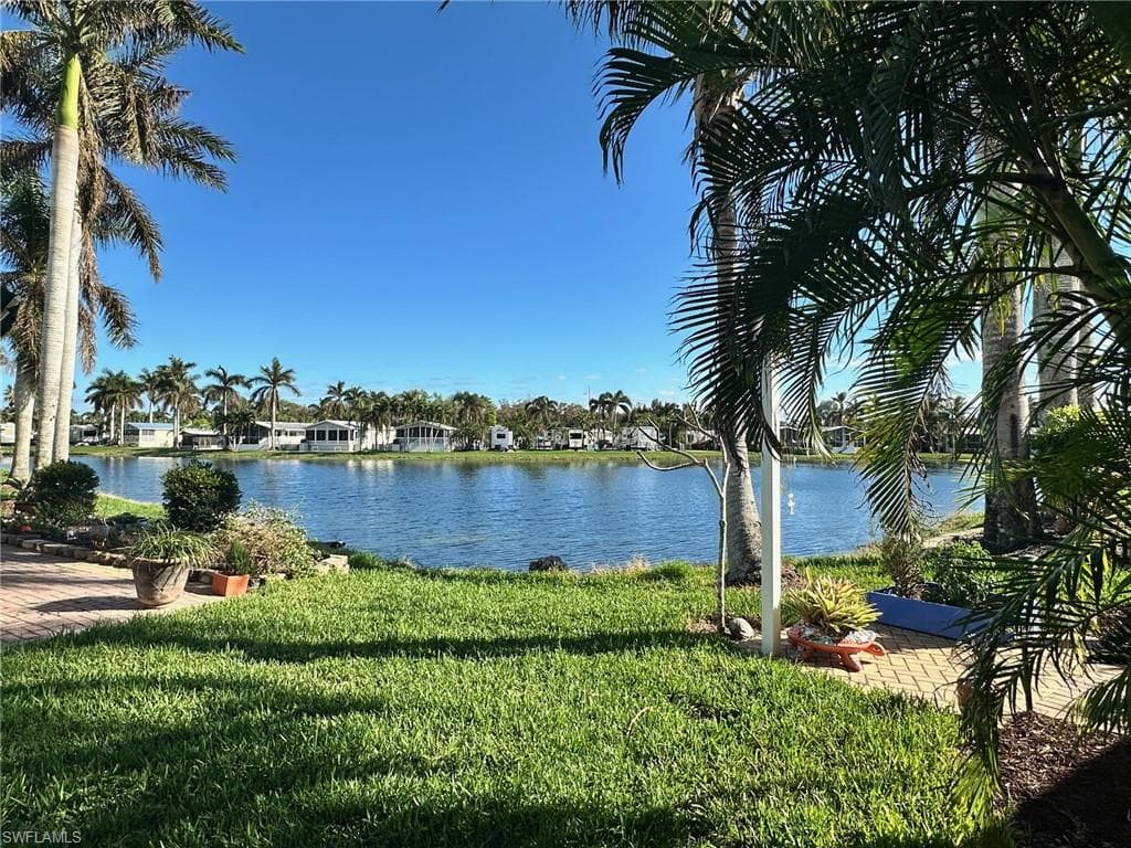 1113 Diamond Lake Cir, Naples, FL 34114-11